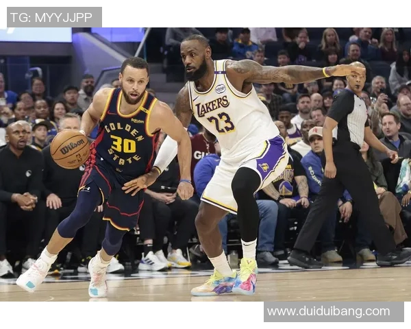 2013年火箭对阵勇士精彩全场录像回放与赛后精彩瞬间分析 2013年火箭对阵勇士精彩全场录像回放与赛后精彩瞬间分析