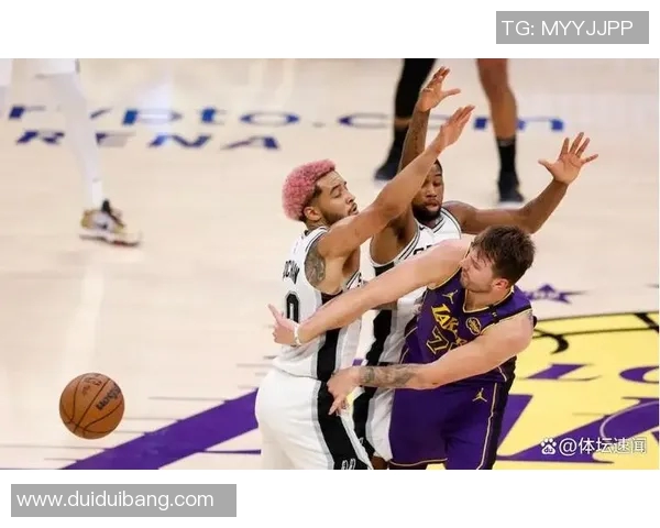 2014年11月湖人与马刺的精彩对决比分回顾与赛后分析