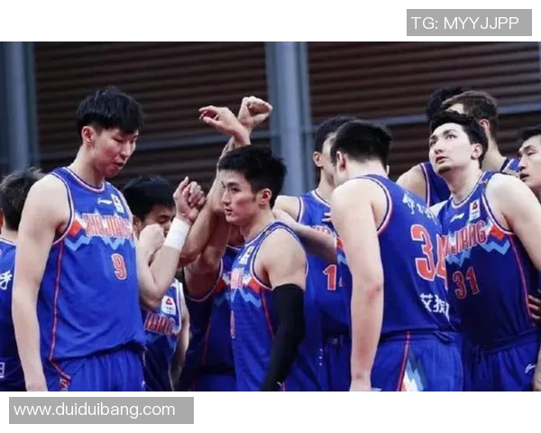 2013年北京与新疆总决赛精彩回顾与赛季亮点分析