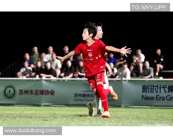 达尼洛的足球之路：从青训小将到国际赛场的闪耀明星