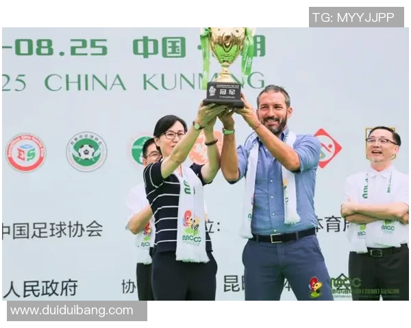 焦泊乔的成长之路:从青涩少年到职场精英的蜕变与奋斗