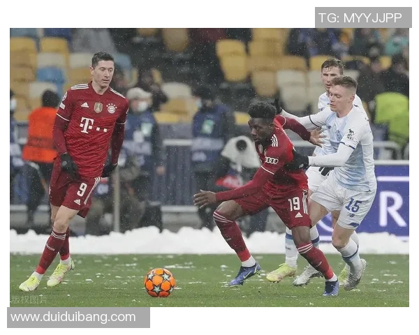 莱万欧冠表现惊艳10场打入12球射手榜领跑前景光明 莱万欧冠表现惊艳10场打入12球射手榜领跑前景光明