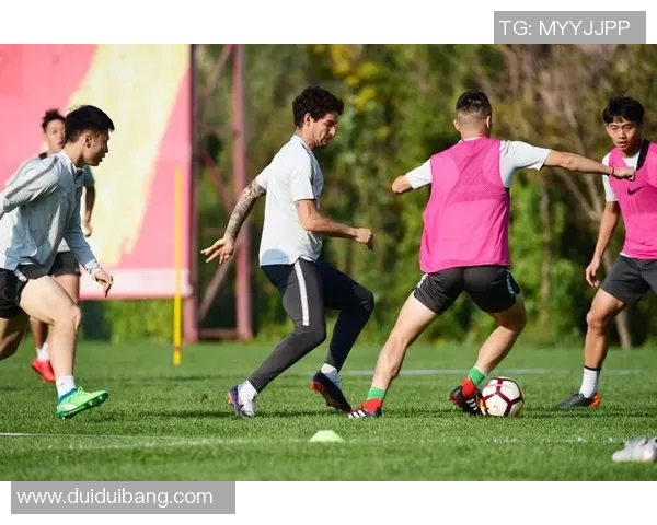 权健与人和激战正酣pp直播带你全程体验精彩瞬间 权健与人和激战正酣pp直播带你全程体验精彩瞬间