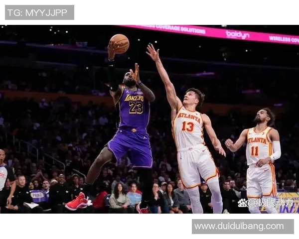 亚特兰大对决达拉斯飞期待一场精彩的篮球盛宴与激烈的竞争 亚特兰大对决达拉斯飞期待一场精彩的篮球盛宴与激烈的竞争