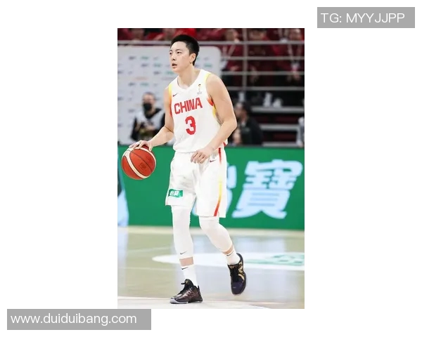 胡明轩的篮球之路:从青涩少年到CBA明星的成长故事 胡明轩的篮球之路:从青涩少年到CBA明星的成长故事