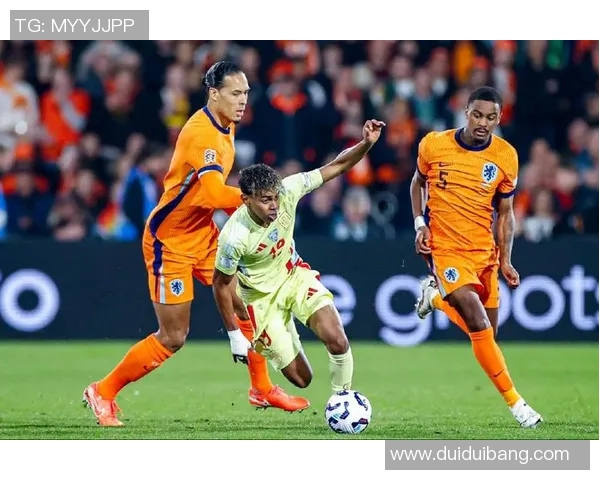 热身赛精彩对决意大利与荷兰强强联手展现足球魅力 热身赛精彩对决意大利与荷兰强强联手展现足球魅力