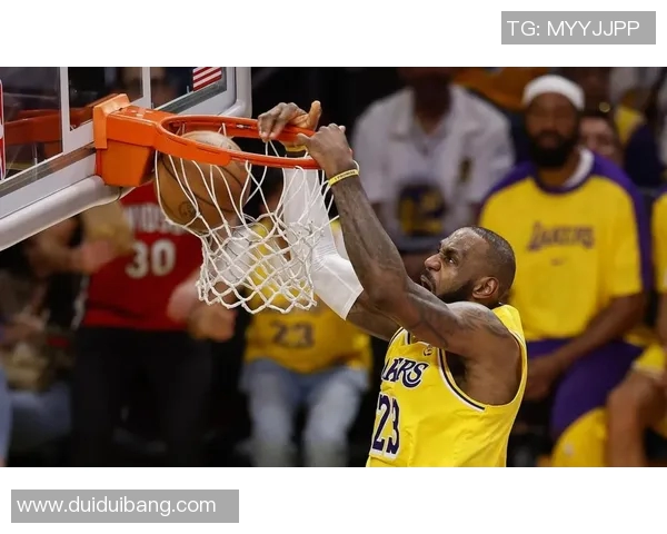 湖人对火箭精彩对决粤语直播全程回放与分析 湖人对火箭精彩对决粤语直播全程回放与分析